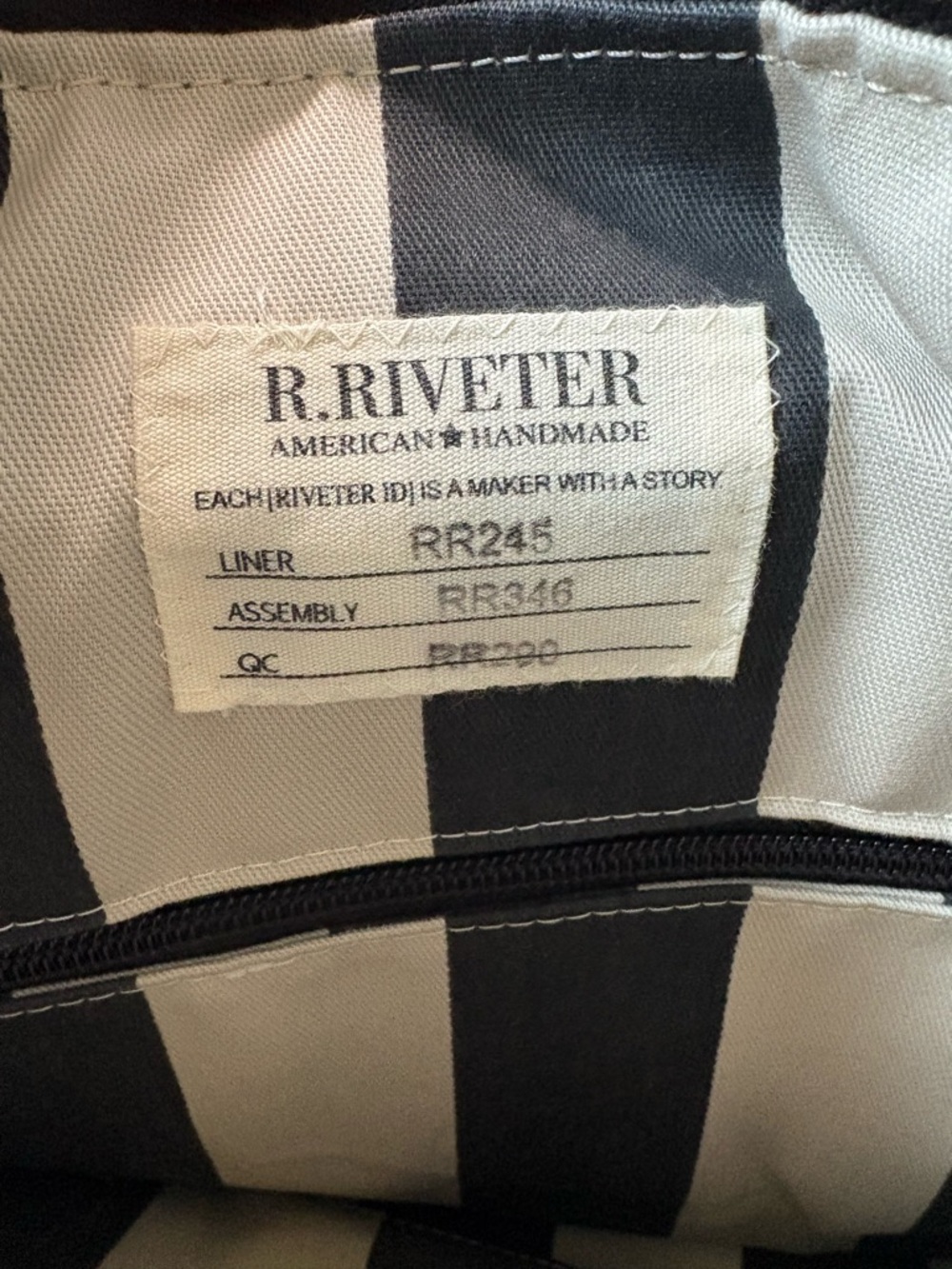 R. Riveter Otto Signature Tote Bag - Picture 8 of 13